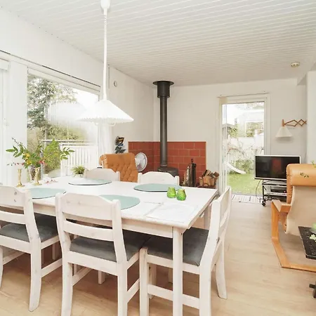 6 Person In Nykobing Sj-by Traum Casa de Férias *